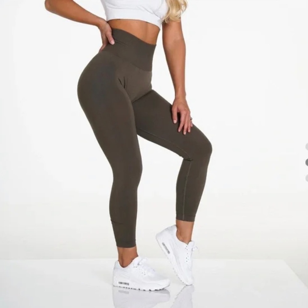NVGTN Olive Solid Seamless Legging 🫒 ✨